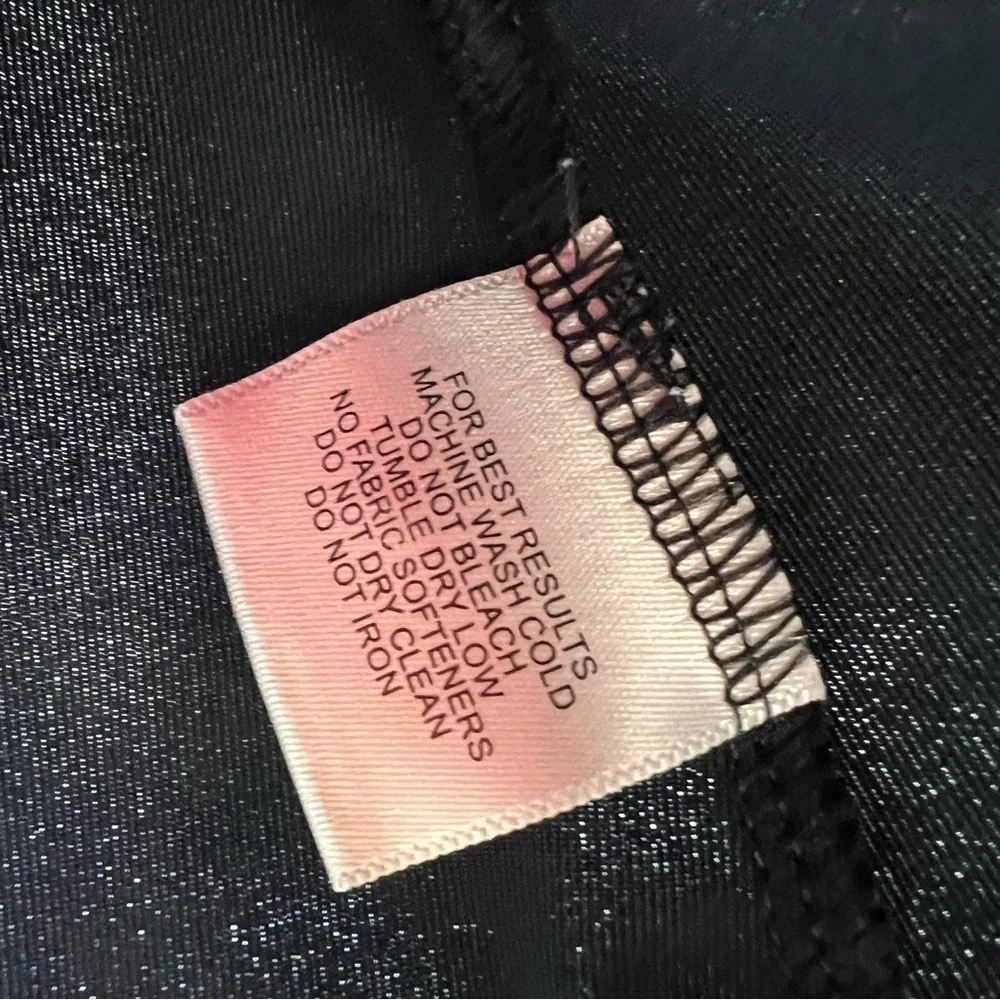 Bundle of 2 Women's Peter Millar Golf Polo Shirts XL Interlachen Golf Course MN - Picture 4 of 6